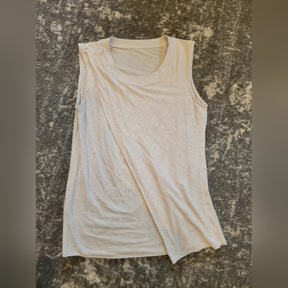 Lululemon top 8